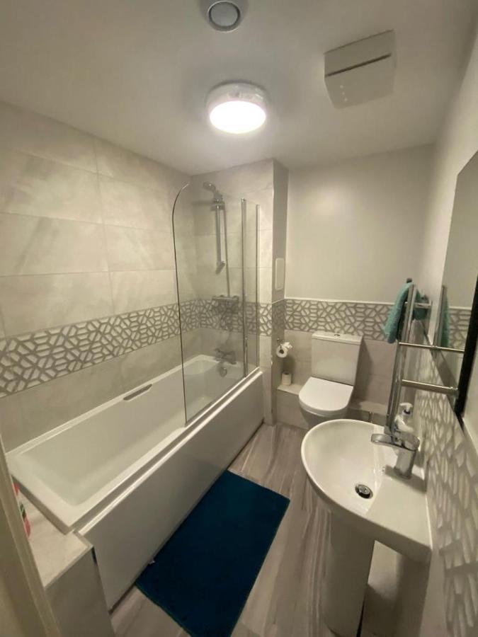 Fabulous 3 Bedroom Flat เอดินบะระ ภายนอก รูปภาพ